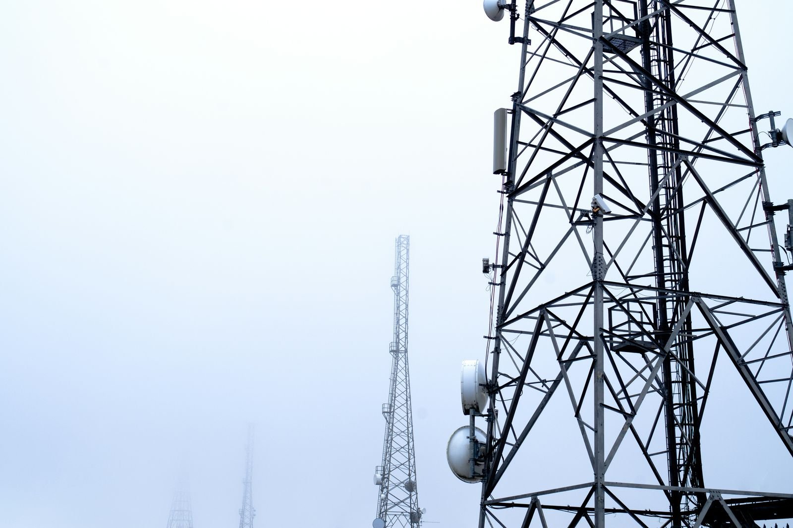 Wireless network infrastructure towers